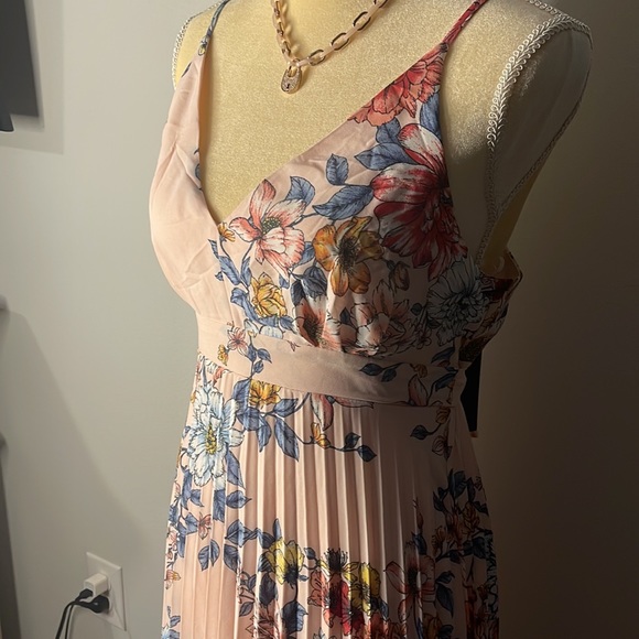 Thirty Thirty Dress. - Picture 6 of 10